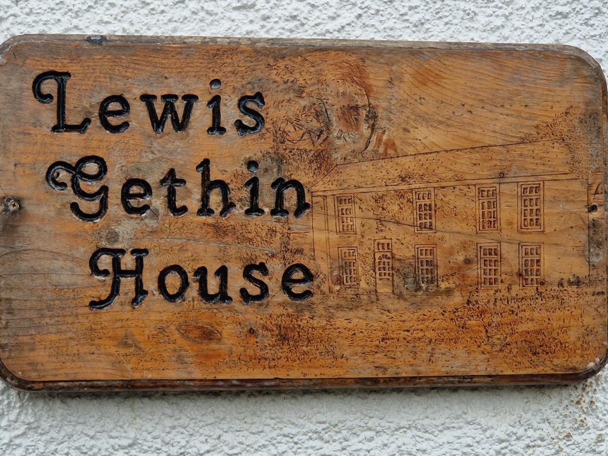 Lewis Gethin House, Newly Renovated Cottage Sleeps 9, Close To Bike Park Wales Мертир-Тидвилл Экстерьер фото