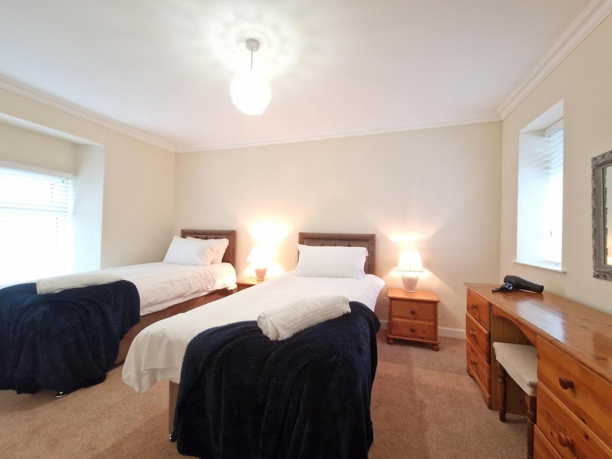 Lewis Gethin House, Newly Renovated Cottage Sleeps 9, Close To Bike Park Wales Мертир-Тидвилл Экстерьер фото